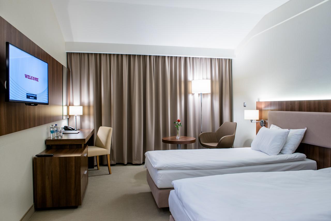 Hotel Kosma Kozmin Eksteriør billede
