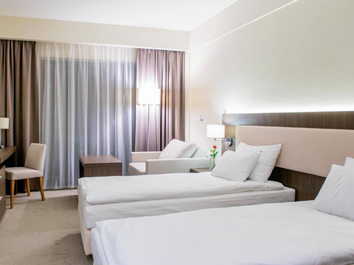 Hotel Kosma Kozmin Eksteriør billede